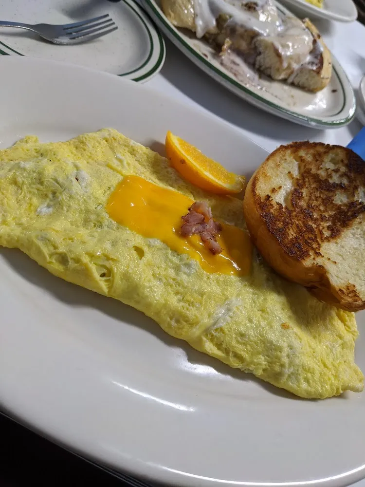 Omelet w Toast